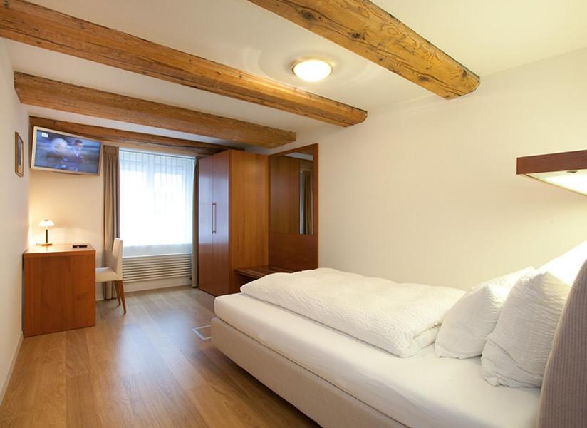 Hotel Taverne Zum Kreuz 奥尔滕 外观 照片